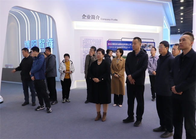 濰坊學(xué)院專家團(tuán)赴博陽機(jī)械調(diào)研 共商智能制造校企合作新篇章